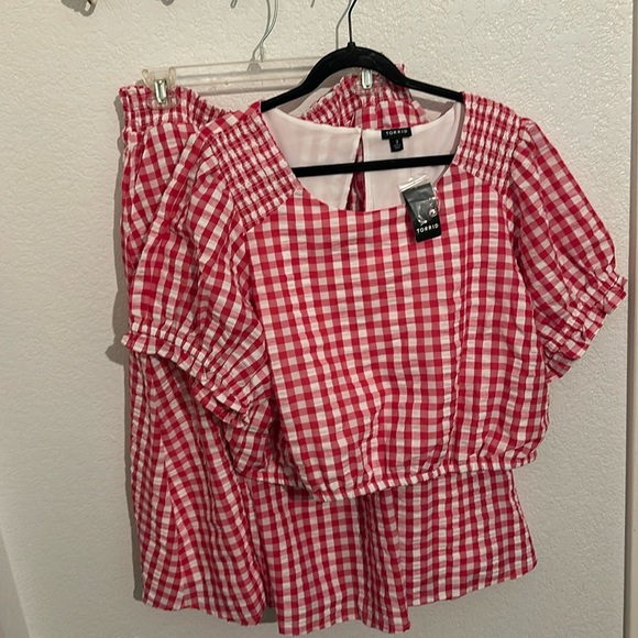 Dress - Picture 1 of 4